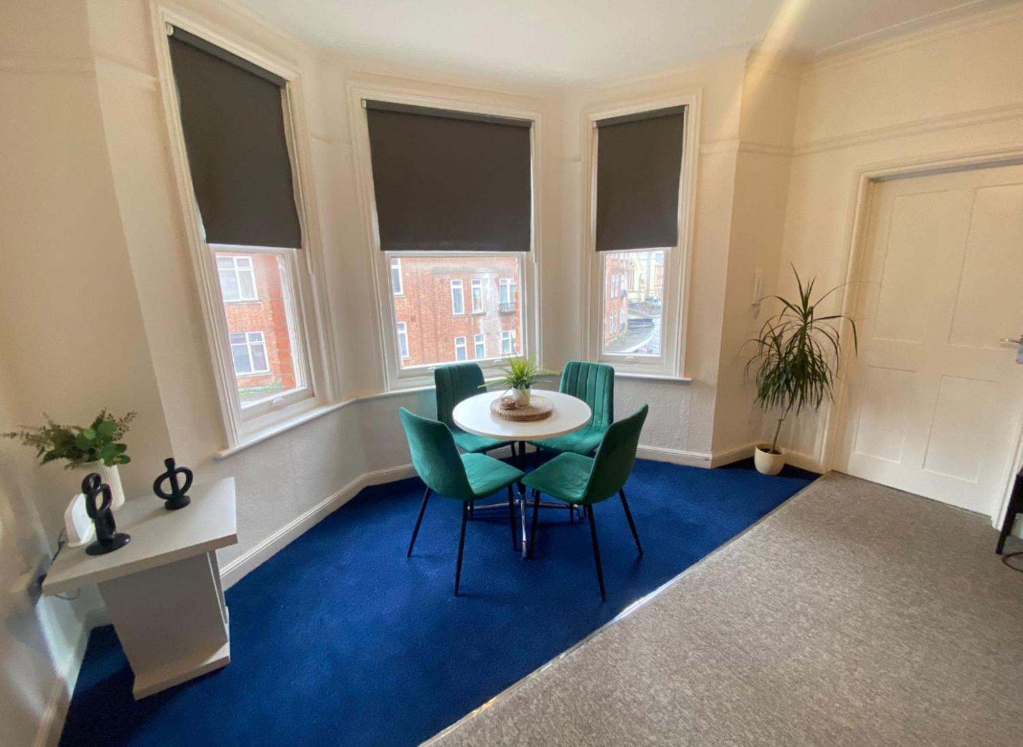 Seaside Escape In Central Bournemouth Spacious Stylish & Inviting Urban Heights Exterior photo
